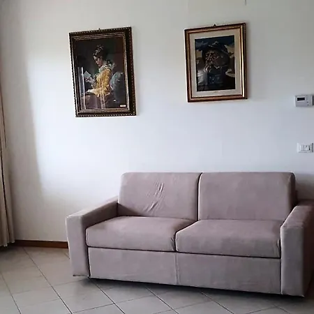 Con Vista A *